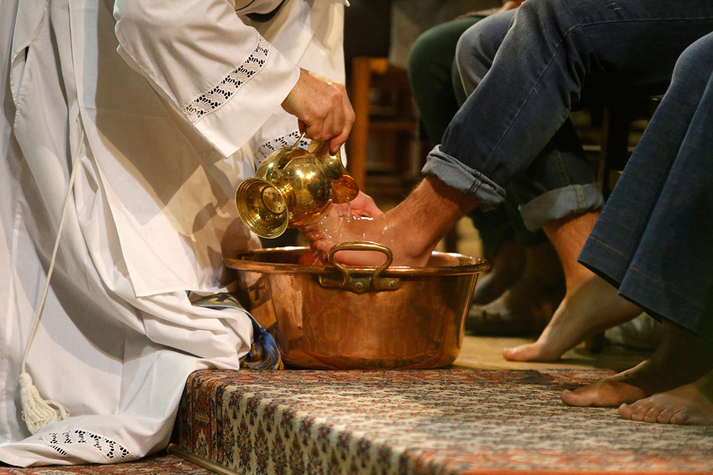 lavement des pieds, signe d'amour de Dieu