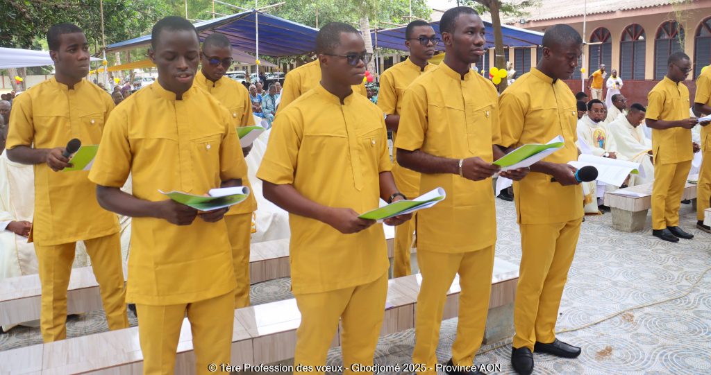 Première profession religieuse de 08 Salésiens de l’AON à Gbodjomé