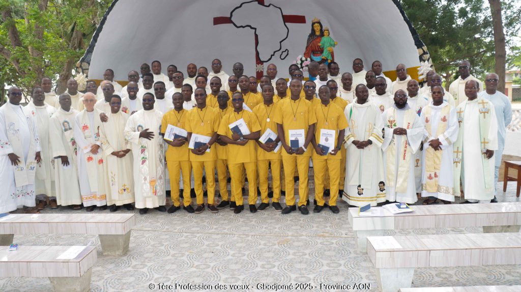 Première profession religieuse de 08 Salésiens de l’AON à Gbodjomé