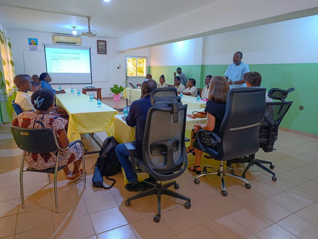 Enseignement Technique : Visite de l’Ambassadrice de Belgique à l'Ecole Saint Jean Bosco Cotonou