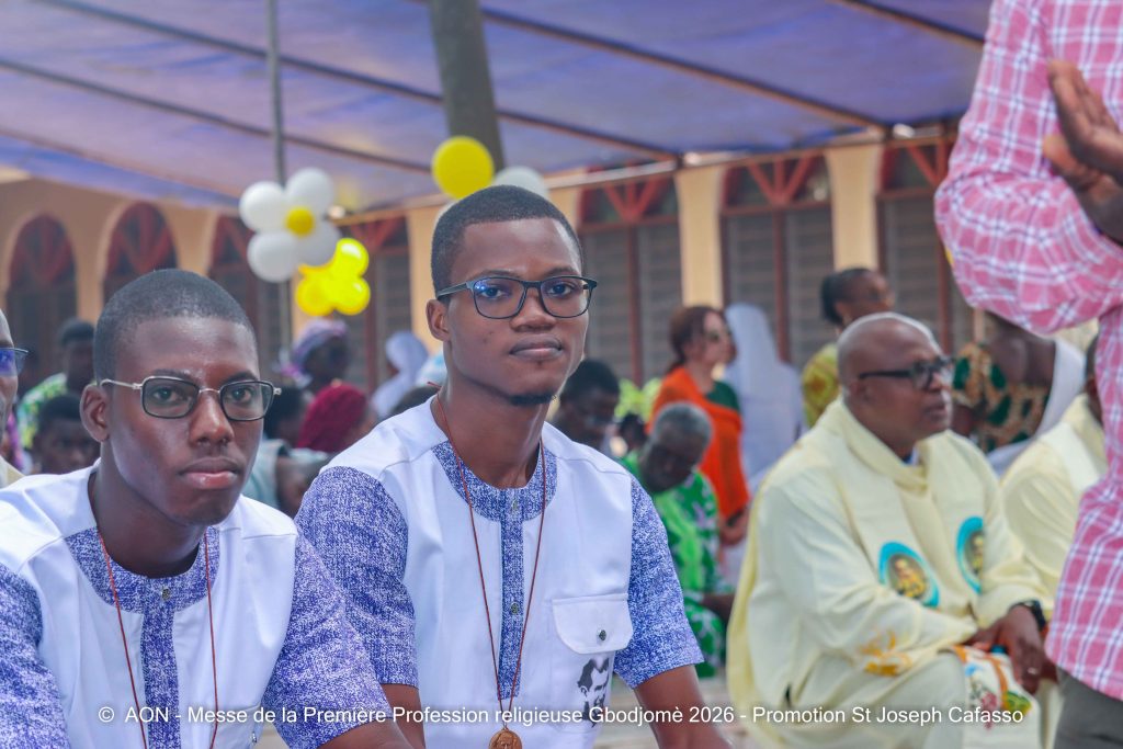 Gbodjomé : neuf jeunes dont trois de la Province AON prononcent leurs premiers vœux religieux