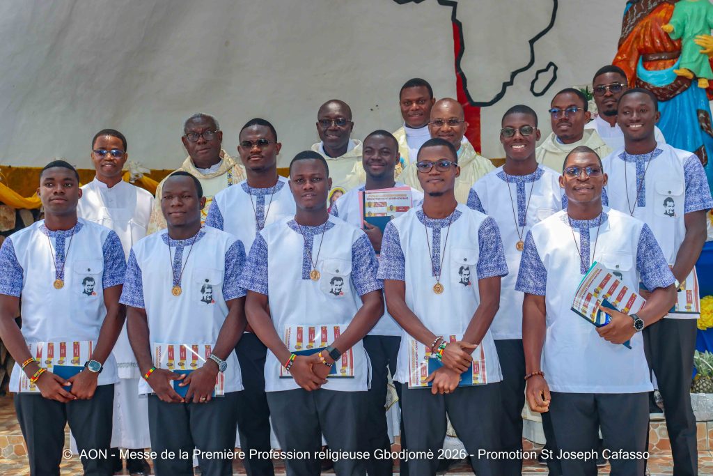 Gbodjomé : neuf jeunes dont trois de la Province AON prononcent leurs premiers vœux religieux