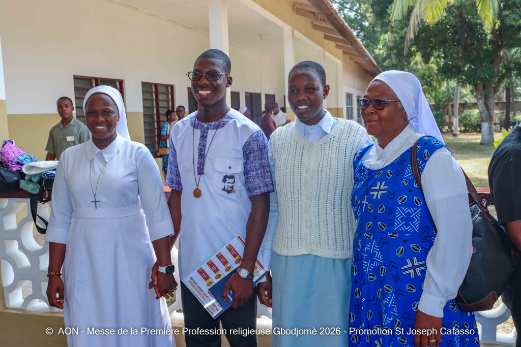 Gbodjomé : neuf jeunes dont trois de la Province AON prononcent leurs premiers vœux religieux