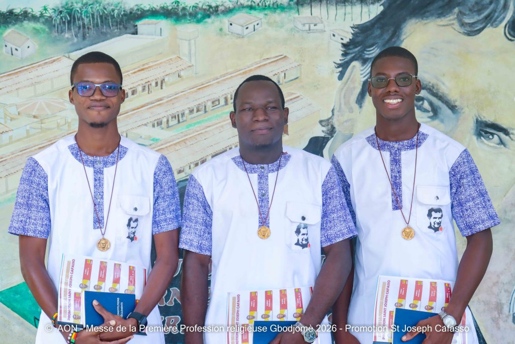 Gbodjomé : neuf jeunes dont trois de la Province AON prononcent leurs premiers vœux religieux